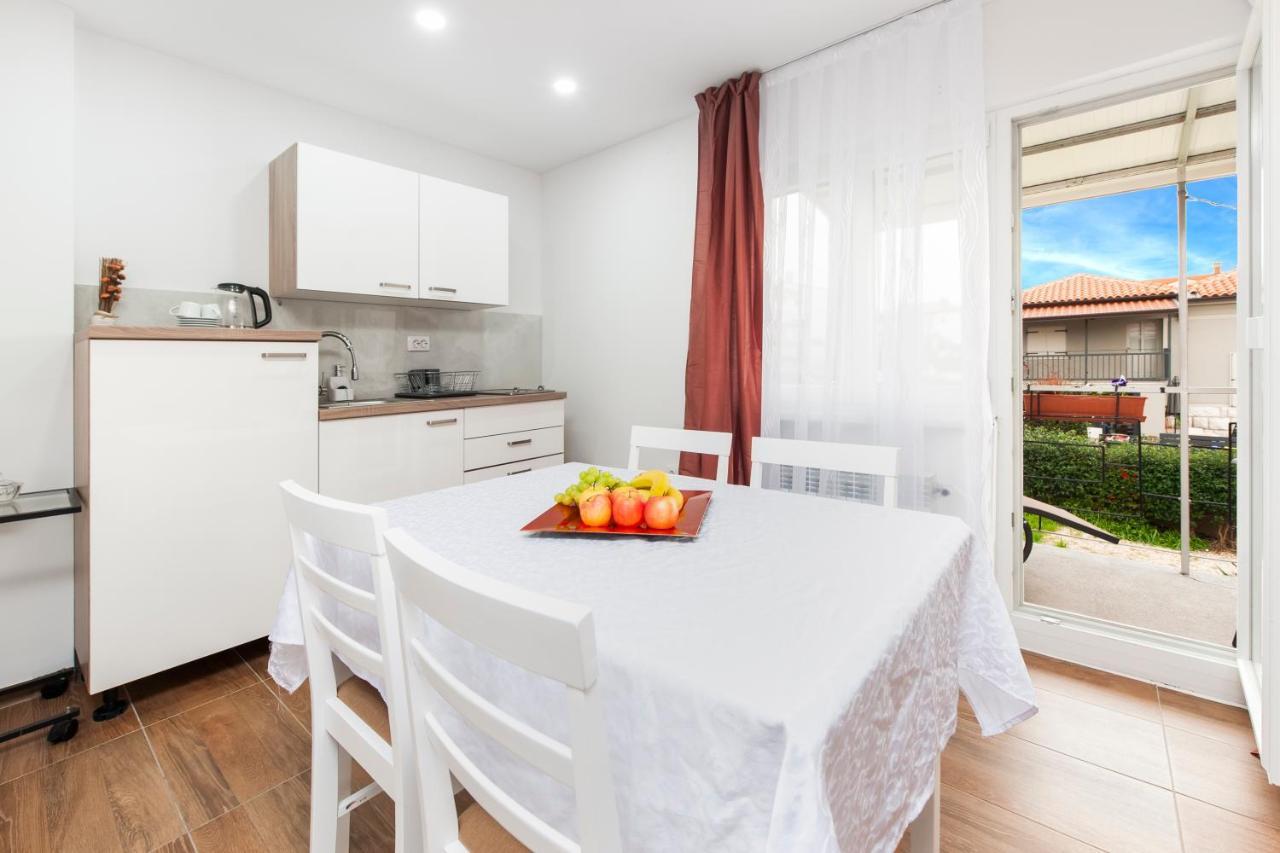 Apartment Sissy Rovinj Buitenkant foto